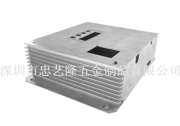 铝机箱的重量轻，会是厂家牺牲了其坚固性吗？